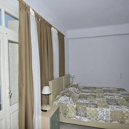 καρμπόνη Mykonos Town