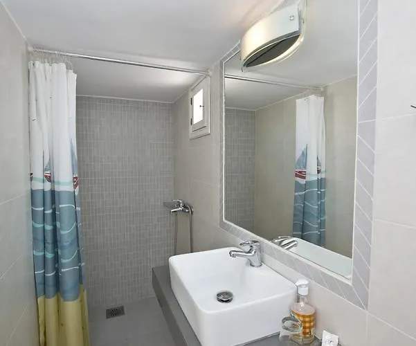 Karboni Guest house *