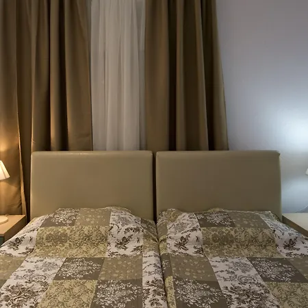 كاربوني * Mykonos Town