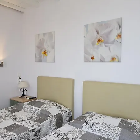 카르보니 게스트하우스 Mykonos Town